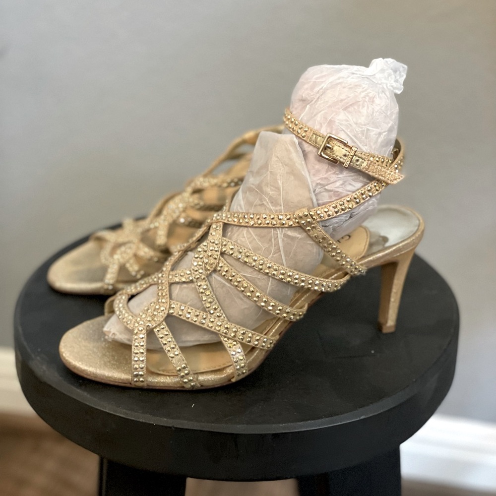 Gianni Bini 3” heel